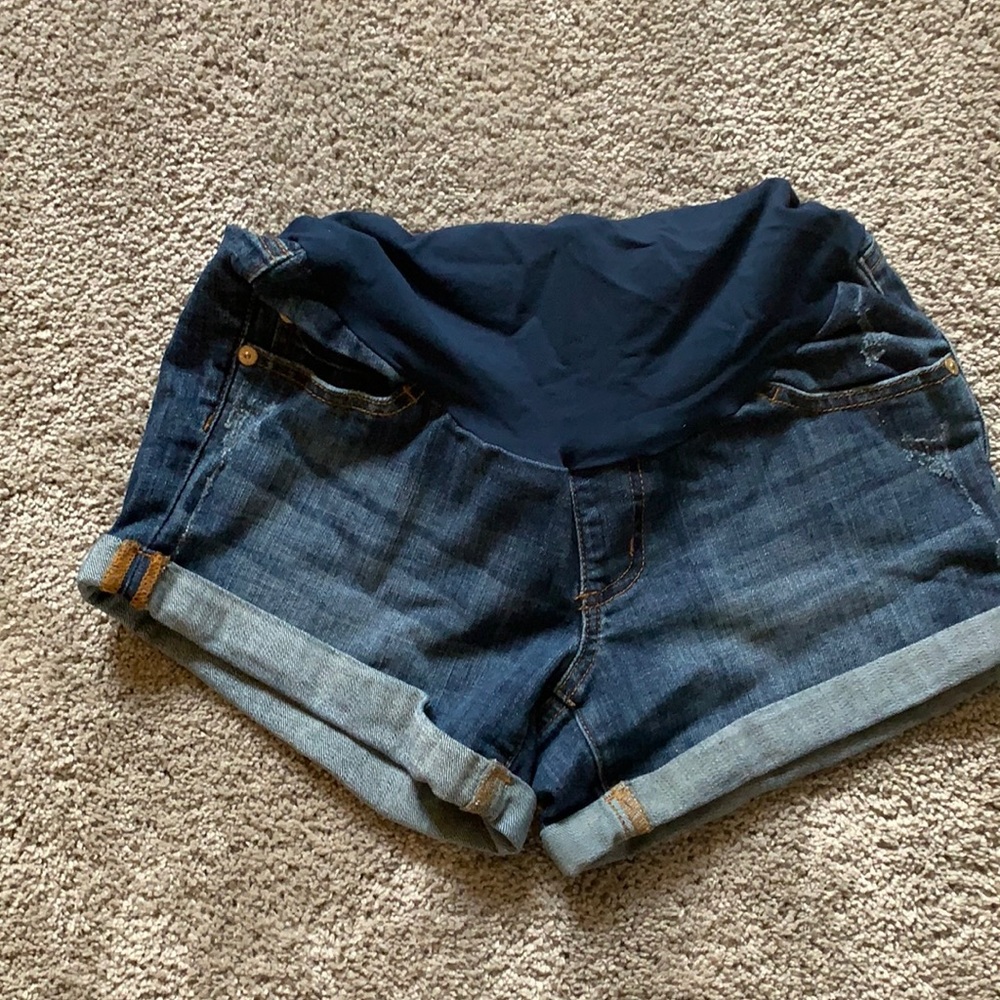 Maternity shorts